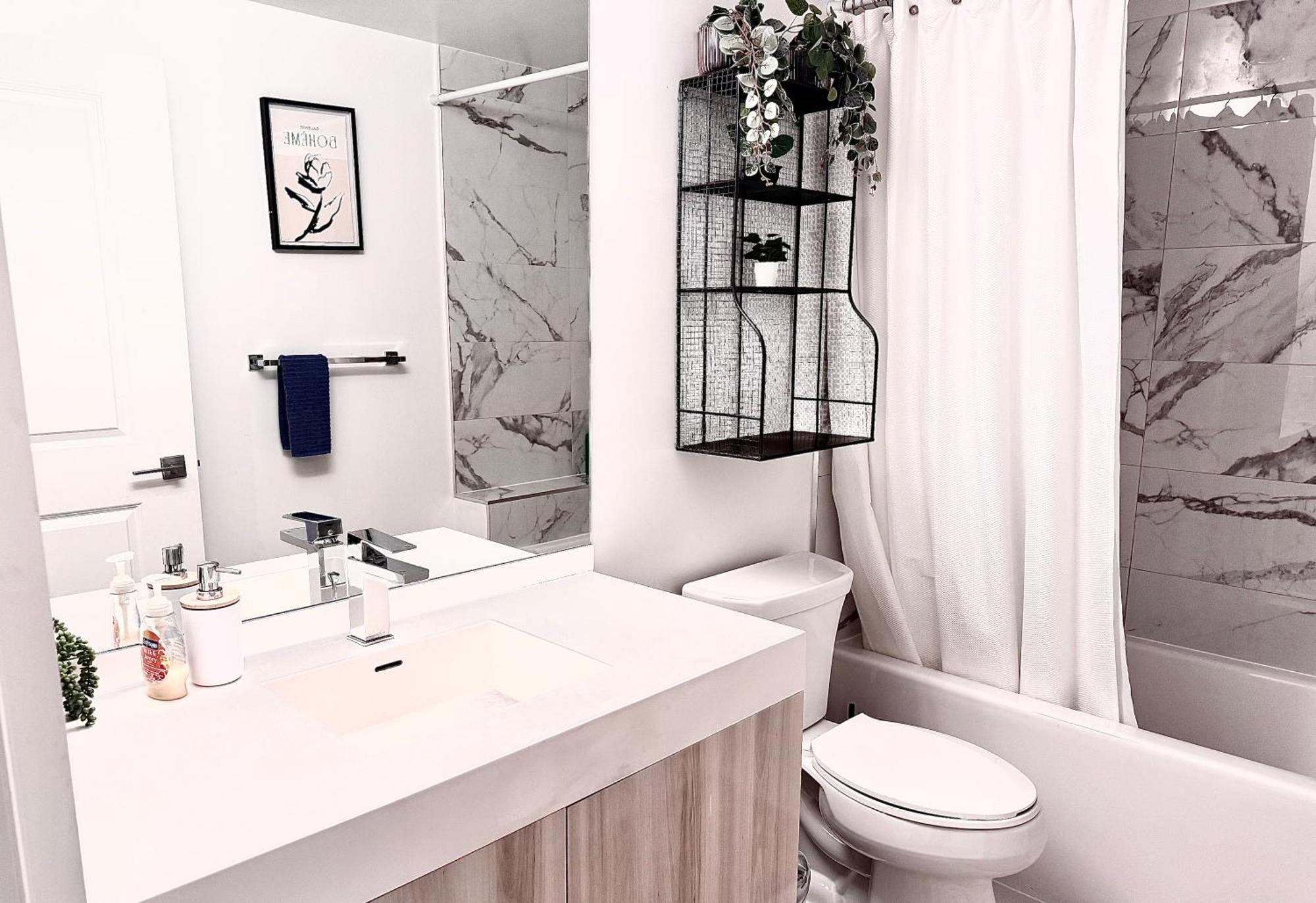 Elegant Condo Near Eaton Centre Mall トロント エクステリア 写真